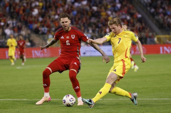 Huấn luyện viên của Bỉ: De Bruyne là một cầu thủ tuyệt vời, De Ketrare đáp ứng những kỳ vọng của chú