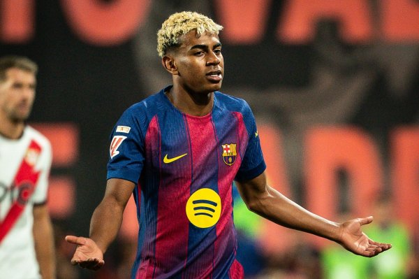 AS: Nếu mọi thứ diễn ra tốt đẹp, Yamal dự kiến ​​sẽ chơi với Real Sociedad