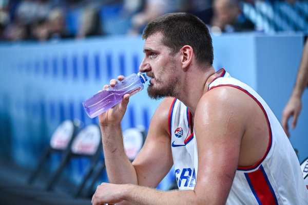Jokic: Yêu bóng rổ nhưng không phải là người duy nhất. Tôi sẽ cảm thấy mệt mỏi khi ăn những gì tôi t
